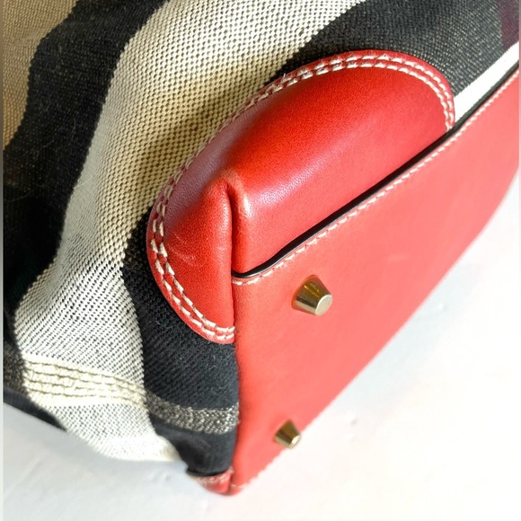 Burberry Maidstone Large Check Canvas Tote Bag Red Leather Trim - Picture 8 of 16